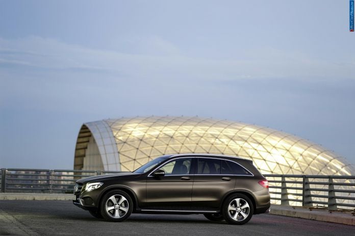 2016 Mercedes-Benz GLC - фотография 19 из 55