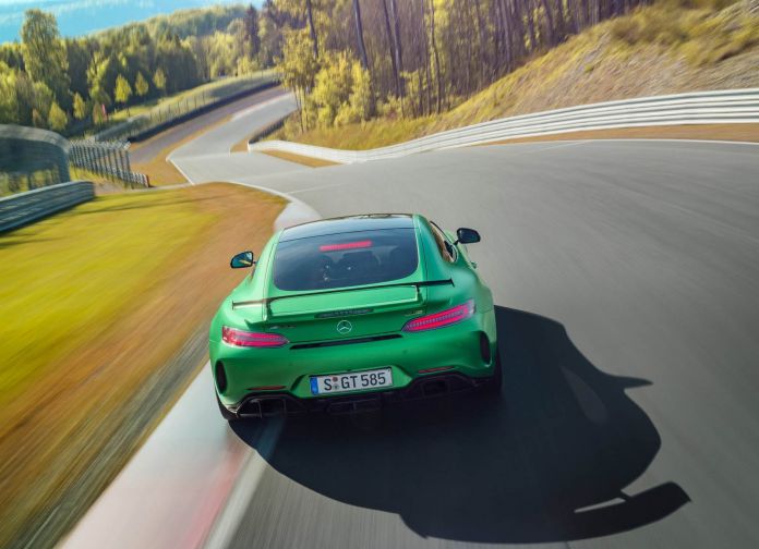 2017 Mercedes-Benz AMG GT R - фотография 37 из 157 2017 Mercedes-Benz AMG GT R - фотография 37 из 157