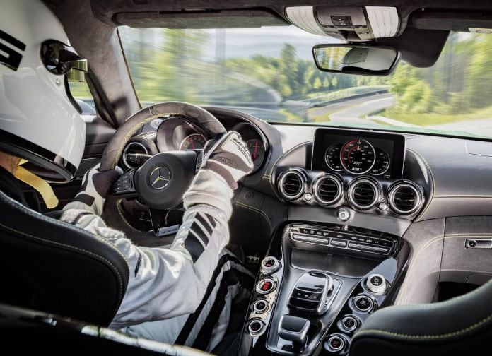2017 Mercedes-Benz AMG GT R - фотография 40 из 157 2017 Mercedes-Benz AMG GT R - фотография 40 из 157