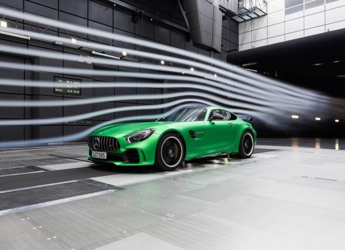 2017 Mercedes-Benz AMG GT R - фотография 54 из 157 2017 Mercedes-Benz AMG GT R - фотография 54 из 157