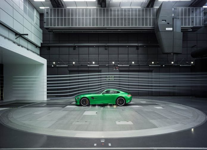 2017 Mercedes-Benz AMG GT R - фотография 55 из 157 2017 Mercedes-Benz AMG GT R - фотография 55 из 157