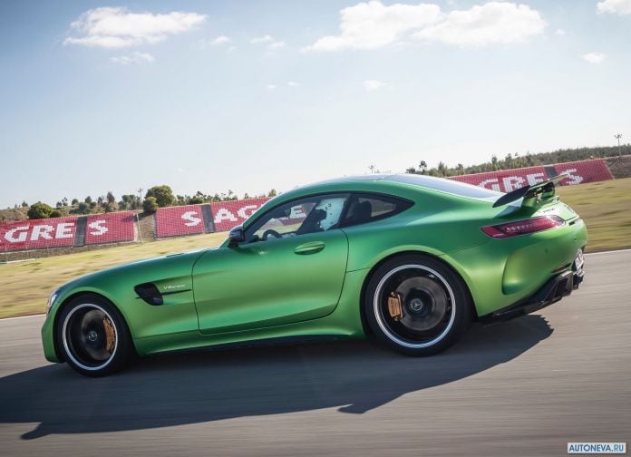 2017 Mercedes-Benz AMG GT R - фотография 63 из 157 2017 Mercedes-Benz AMG GT R - фотография 63 из 157