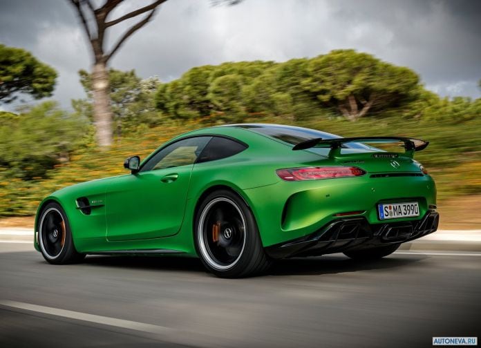 2017 Mercedes-Benz AMG GT R - фотография 68 из 157 2017 Mercedes-Benz AMG GT R - фотография 68 из 157