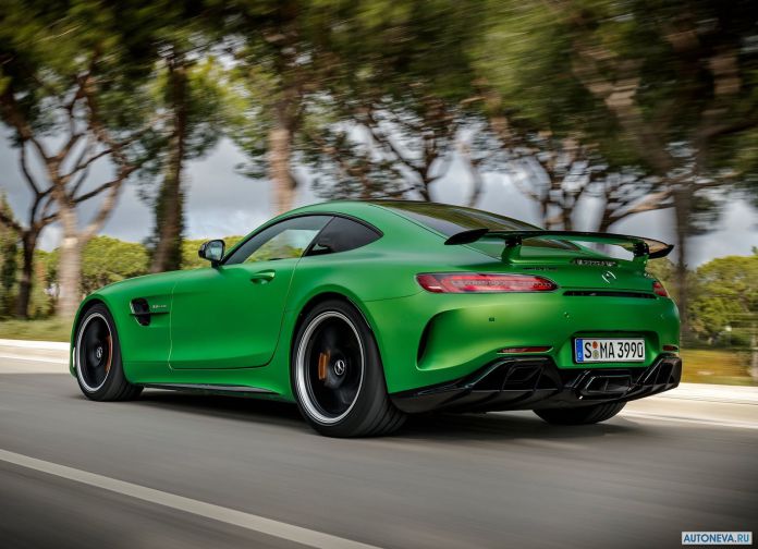 2017 Mercedes-Benz AMG GT R - фотография 69 из 157 2017 Mercedes-Benz AMG GT R - фотография 69 из 157