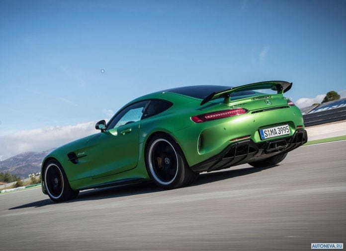 2017 Mercedes-Benz AMG GT R - фотография 70 из 157 2017 Mercedes-Benz AMG GT R - фотография 70 из 157