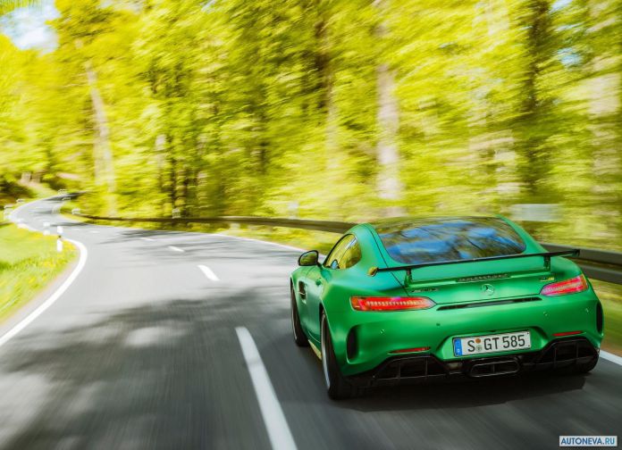 2017 Mercedes-Benz AMG GT R - фотография 72 из 157 2017 Mercedes-Benz AMG GT R - фотография 72 из 157