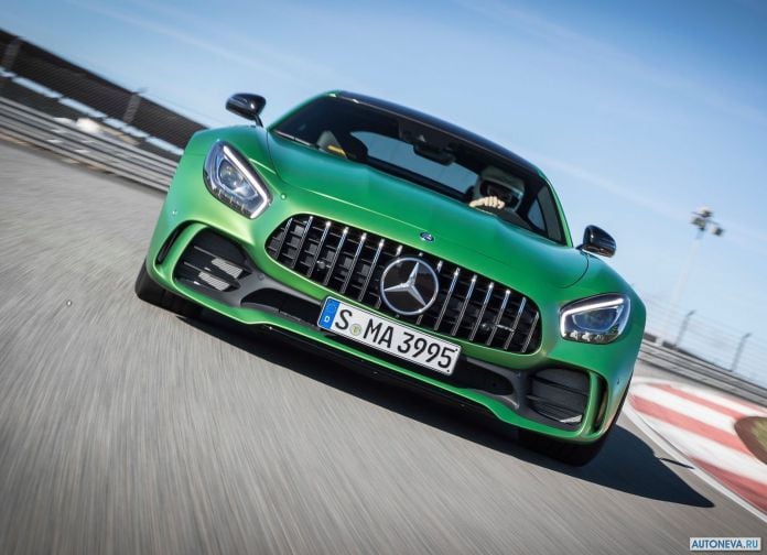2017 Mercedes-Benz AMG GT R - фотография 82 из 157 2017 Mercedes-Benz AMG GT R - фотография 82 из 157