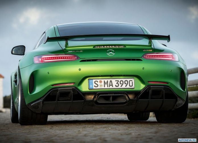 2017 Mercedes-Benz AMG GT R - фотография 91 из 157