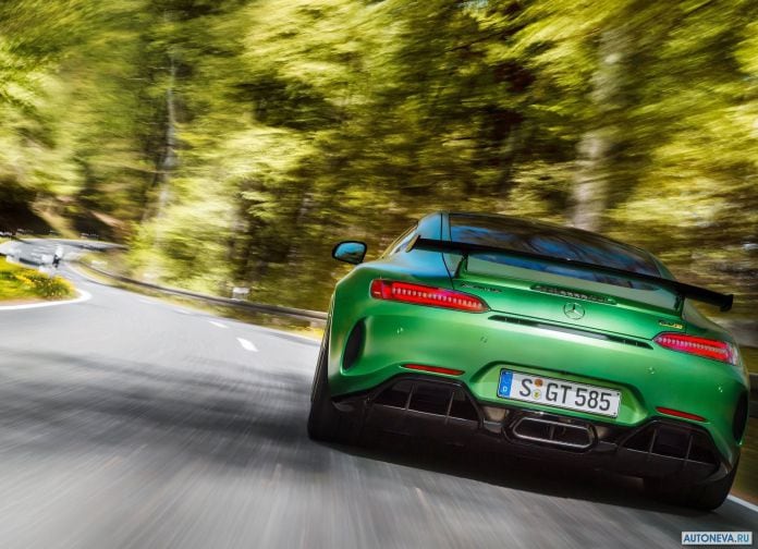 2017 Mercedes-Benz AMG GT R - фотография 92 из 157 2017 Mercedes-Benz AMG GT R - фотография 92 из 157