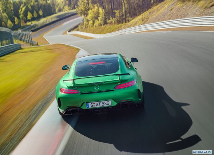2017 Mercedes-Benz AMG GT R - фотография 94 из 157