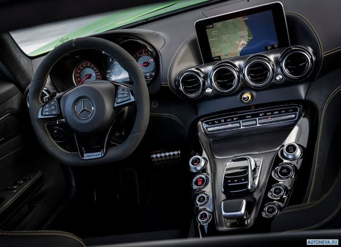 2017 Mercedes-Benz AMG GT R - фотография 100 из 157 2017 Mercedes-Benz AMG GT R - фотография 100 из 157