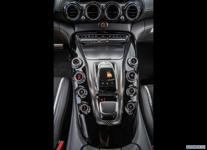 2017 Mercedes-Benz AMG GT R - фотография 151 из 157 2017 Mercedes-Benz AMG GT R - фотография 151 из 157