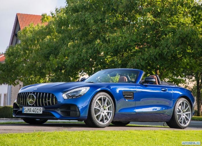 2017 Mercedes-Benz AMG GT Roadster - фотография 1 из 27