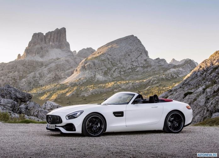 2017 Mercedes-Benz AMG GT Roadster - фотография 4 из 27