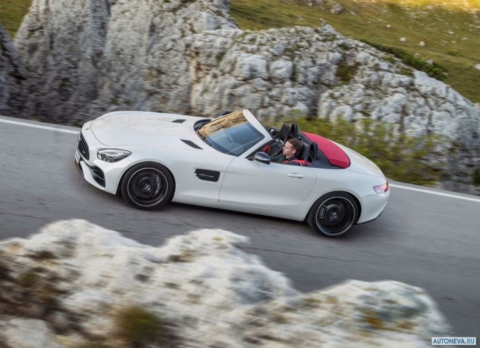 2017 Mercedes-Benz AMG GT Roadster - фотография 9 из 27