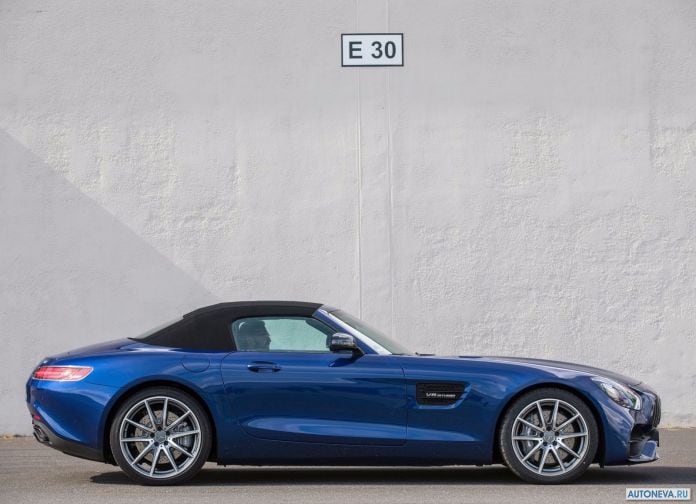 2017 Mercedes-Benz AMG GT Roadster - фотография 14 из 27