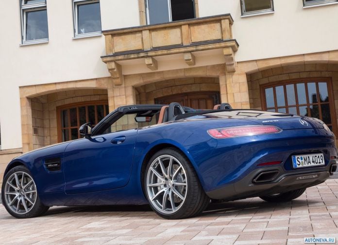 2017 Mercedes-Benz AMG GT Roadster - фотография 15 из 27 2017 Mercedes-Benz AMG GT Roadster - фотография 15 из 27