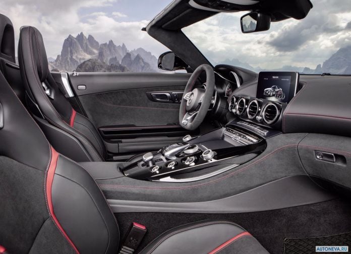 2017 Mercedes-Benz AMG GT Roadster - фотография 25 из 27 2017 Mercedes-Benz AMG GT Roadster - фотография 25 из 27