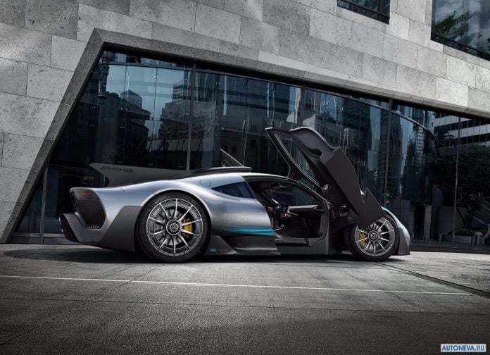 2017 Mercedes-Benz AMG Project One Concept - фотография 4 из 13