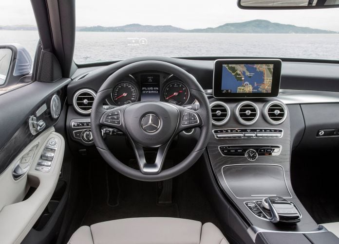 2017 Mercedes-Benz C350E - фотография 38 из 58