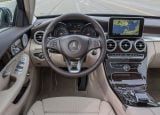 mercedes-benz_2017_c350e_039.jpg
