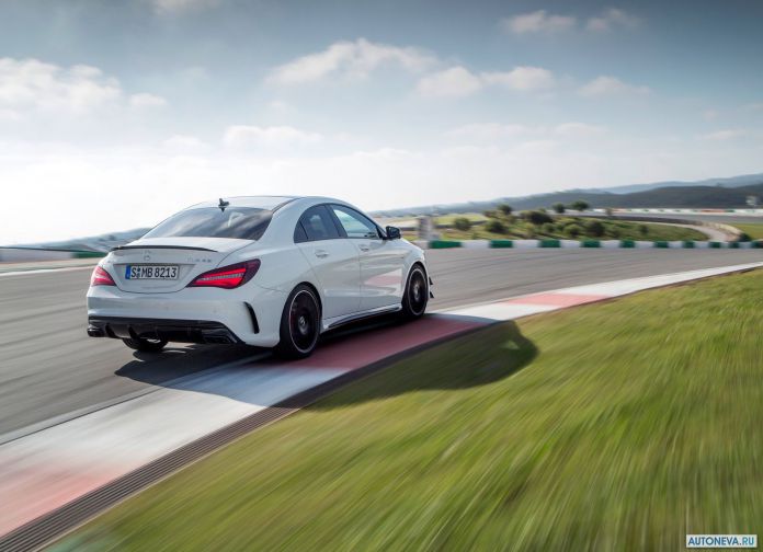 2017 Mercedes-Benz CLA45 AMG - фотография 8 из 12 2017 Mercedes-Benz CLA45 AMG - фотография 8 из 12