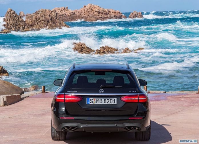 2017 Mercedes-Benz E43 AMG 4MATIC Estate - фотография 15 из 18 2017 Mercedes-Benz E43 AMG 4MATIC Estate - фотография 15 из 18