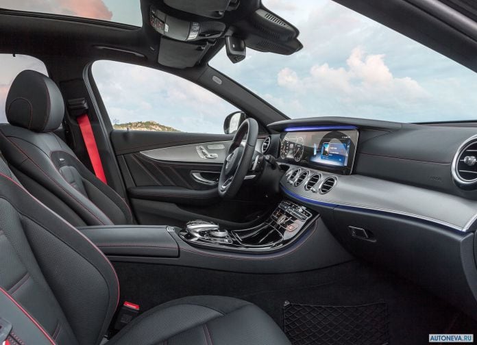 2017 Mercedes-Benz E43 AMG 4MATIC Estate - фотография 17 из 18 2017 Mercedes-Benz E43 AMG 4MATIC Estate - фотография 17 из 18