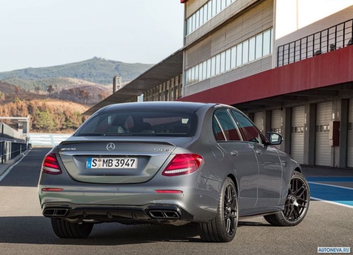 2017 Mercedes-Benz E63 AMG - фотография 19 из 230