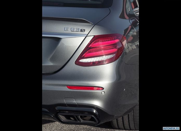 2017 Mercedes-Benz E63 AMG - фотография 44 из 230