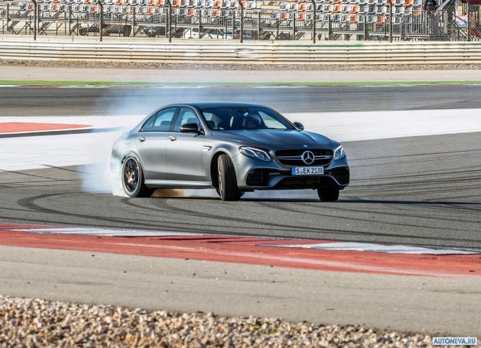 2017 Mercedes-Benz E63 AMG - фотография 48 из 230 2017 Mercedes-Benz E63 AMG - фотография 48 из 230