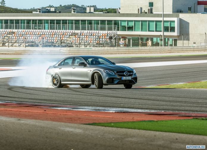 2017 Mercedes-Benz E63 AMG - фотография 49 из 230 2017 Mercedes-Benz E63 AMG - фотография 49 из 230
