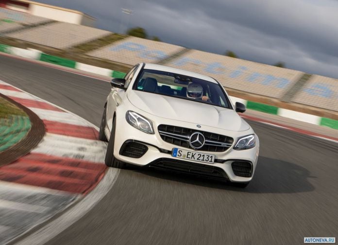 2017 Mercedes-Benz E63 AMG - фотография 70 из 230 2017 Mercedes-Benz E63 AMG - фотография 70 из 230