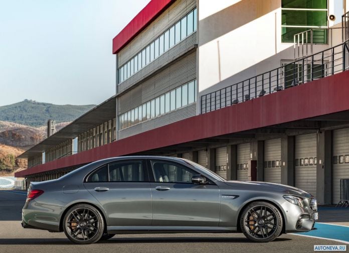 2017 Mercedes-Benz E63 AMG - фотография 75 из 230 2017 Mercedes-Benz E63 AMG - фотография 75 из 230