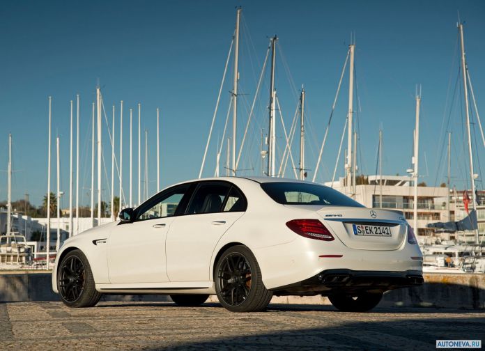 2017 Mercedes-Benz E63 AMG - фотография 98 из 230 2017 Mercedes-Benz E63 AMG - фотография 98 из 230