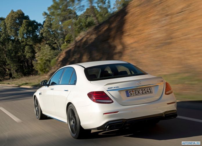2017 Mercedes-Benz E63 AMG - фотография 120 из 230 2017 Mercedes-Benz E63 AMG - фотография 120 из 230