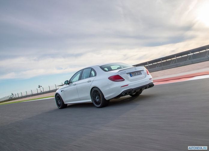 2017 Mercedes-Benz E63 AMG - фотография 127 из 230 2017 Mercedes-Benz E63 AMG - фотография 127 из 230