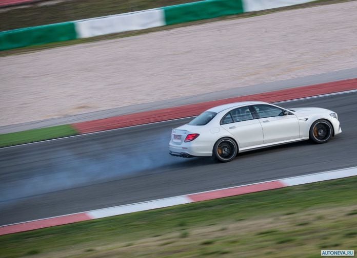 2017 Mercedes-Benz E63 AMG - фотография 129 из 230 2017 Mercedes-Benz E63 AMG - фотография 129 из 230