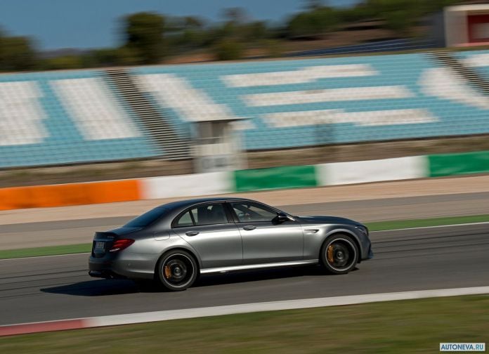 2017 Mercedes-Benz E63 AMG - фотография 139 из 230 2017 Mercedes-Benz E63 AMG - фотография 139 из 230