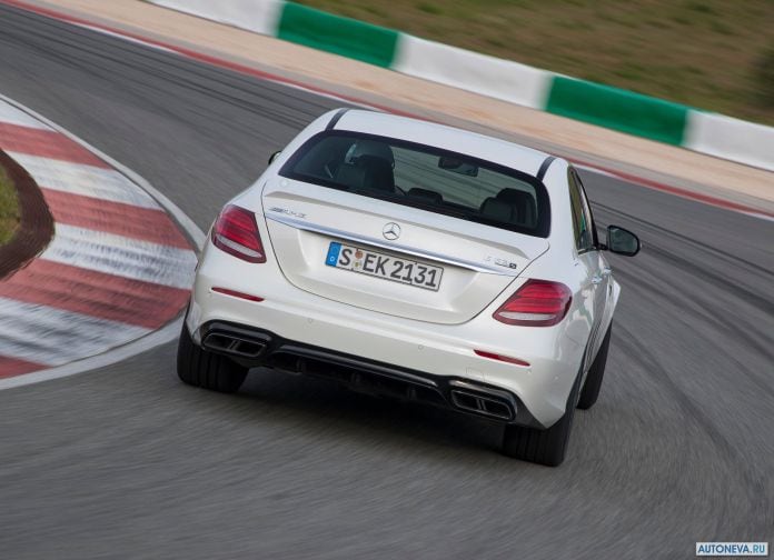 2017 Mercedes-Benz E63 AMG - фотография 142 из 230 2017 Mercedes-Benz E63 AMG - фотография 142 из 230