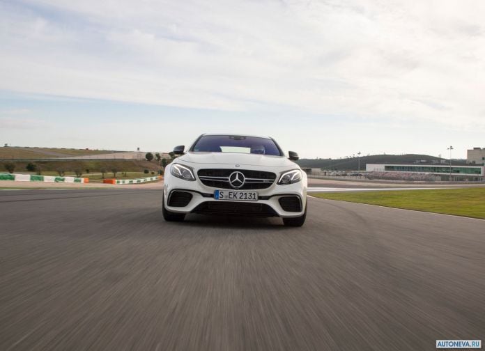 2017 Mercedes-Benz E63 AMG - фотография 156 из 230 2017 Mercedes-Benz E63 AMG - фотография 156 из 230