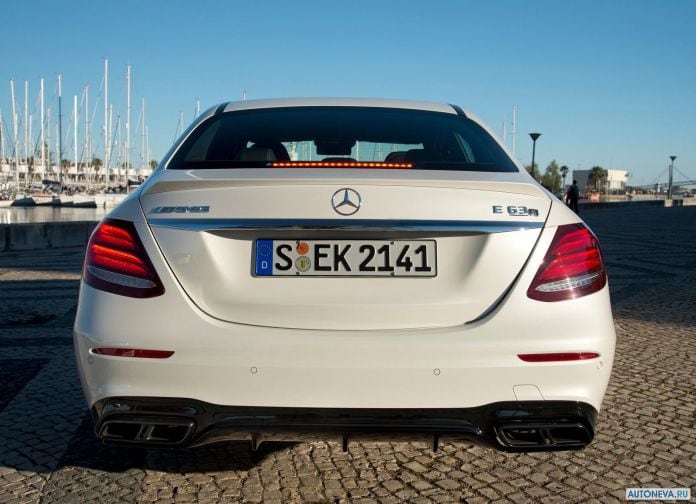 2017 Mercedes-Benz E63 AMG - фотография 160 из 230 2017 Mercedes-Benz E63 AMG - фотография 160 из 230