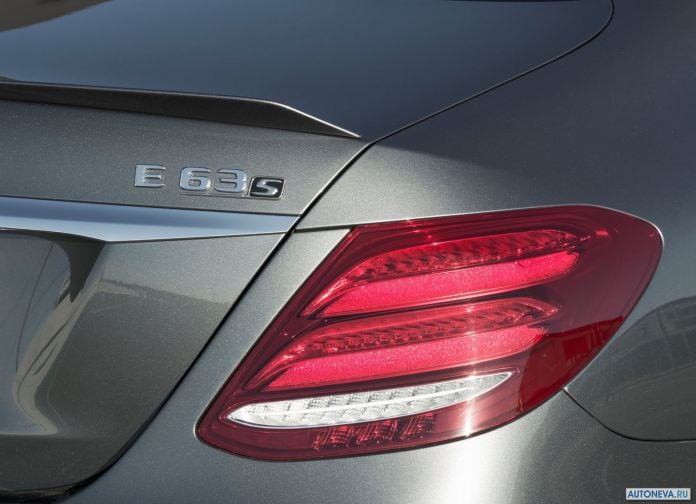2017 Mercedes-Benz E63 AMG - фотография 209 из 230 2017 Mercedes-Benz E63 AMG - фотография 209 из 230