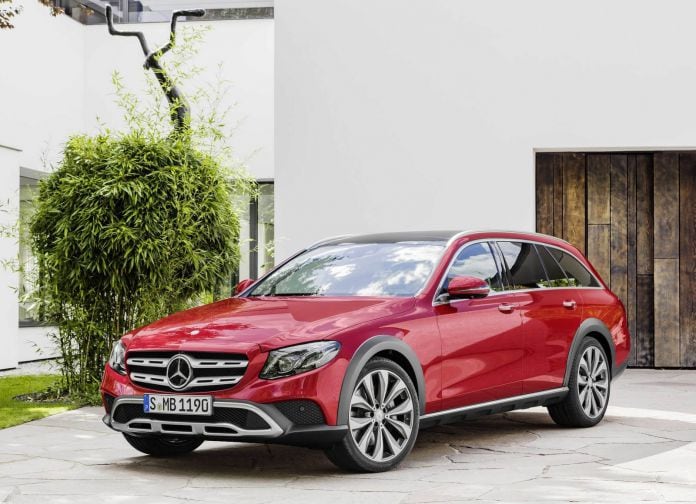2017 Mercedes-Benz E-class All Terrain - фотография 1 из 34