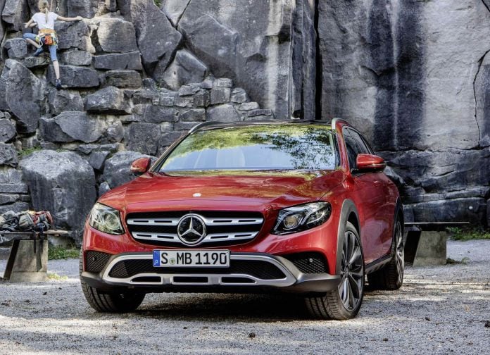 2017 Mercedes-Benz E-class All Terrain - фотография 4 из 34