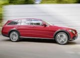 mercedes-benz_2017_e_class_all_terrain_014.jpg