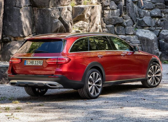 2017 Mercedes-Benz E-class All Terrain - фотография 16 из 34