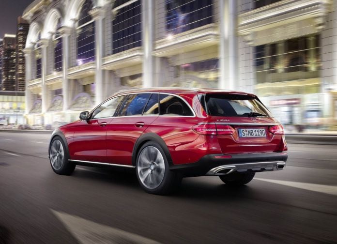 2017 Mercedes-Benz E-class All Terrain - фотография 17 из 34