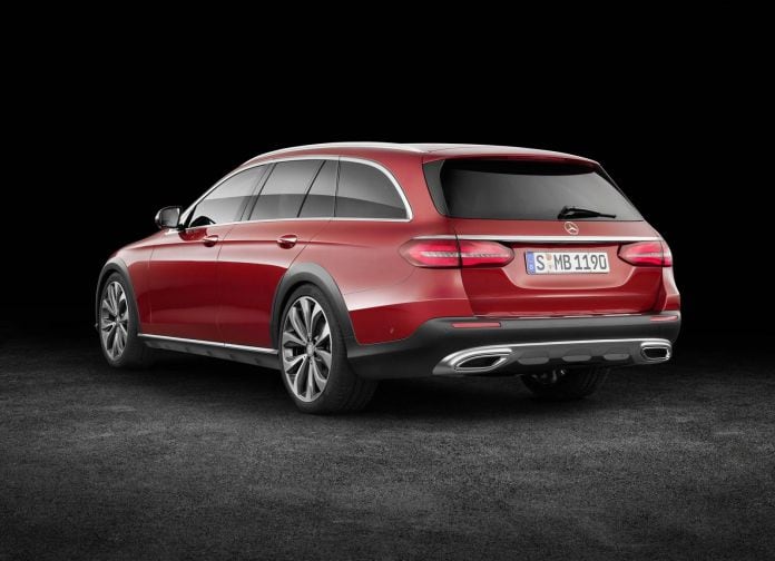 2017 Mercedes-Benz E-class All Terrain - фотография 23 из 34