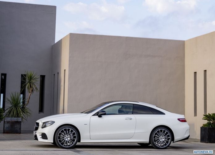 2017 Mercedes-Benz E-Class Coupe - фотография 26 из 71